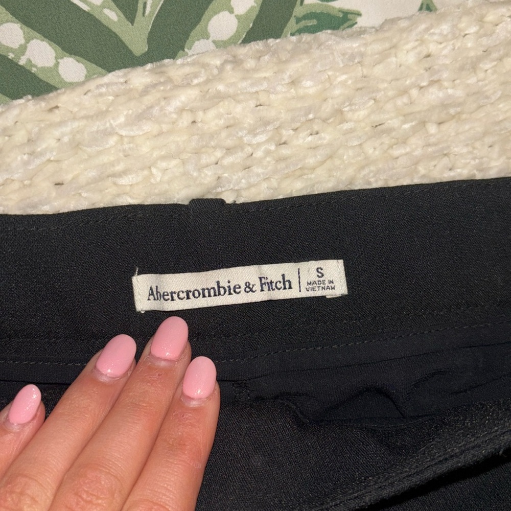 Size small Abercrombie skort - Picture 2 of 4